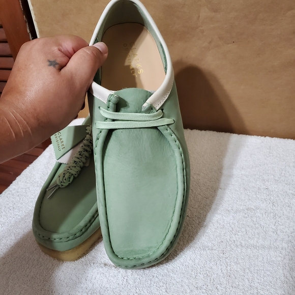 SOLD Clarks wallabee - Picture 4 of 15